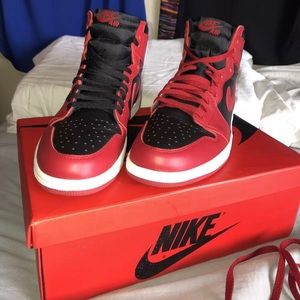 Jordan 1 85’ Varsity Red